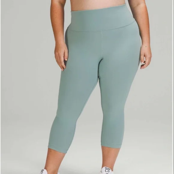 Lululemon Wunder Train High Rise Crop 21’ - Picture 3 of 5
